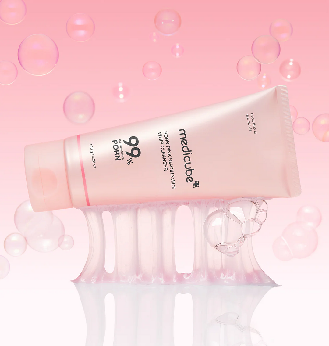 PDRN Pink Niacinamide Whip Cleanser Medicube