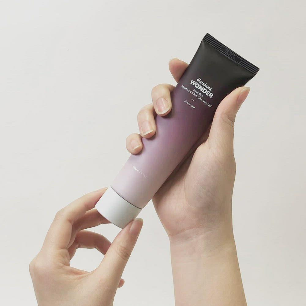 Black Rice Moisture Soft Cleansing Gel Haruharu Wonder